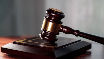 派出所所长身体不适换班后家中去世，人社局未认定工伤被起诉 法院判了