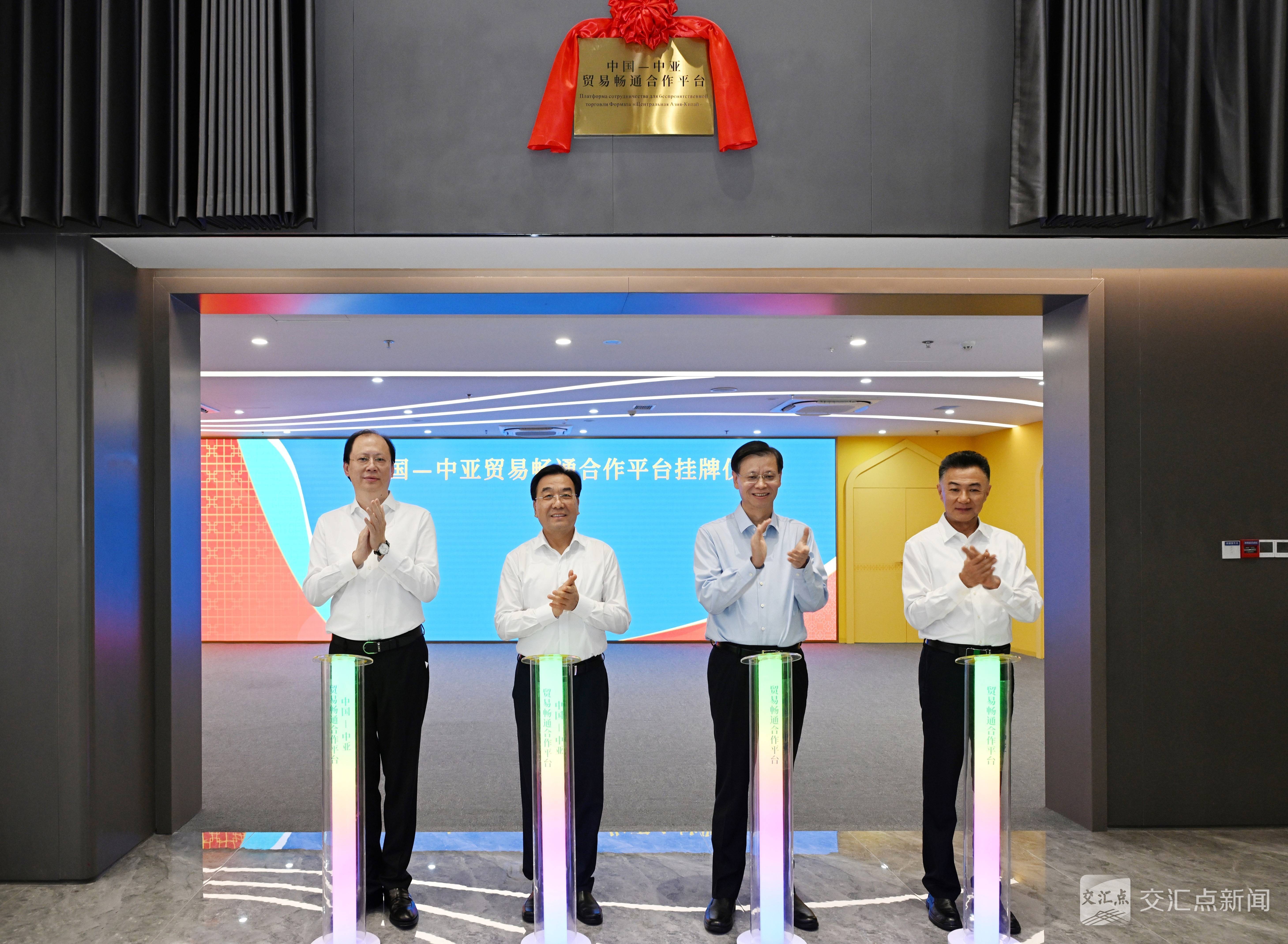 早读｜中宣部等4部门联合发布“最美拥军人物”
