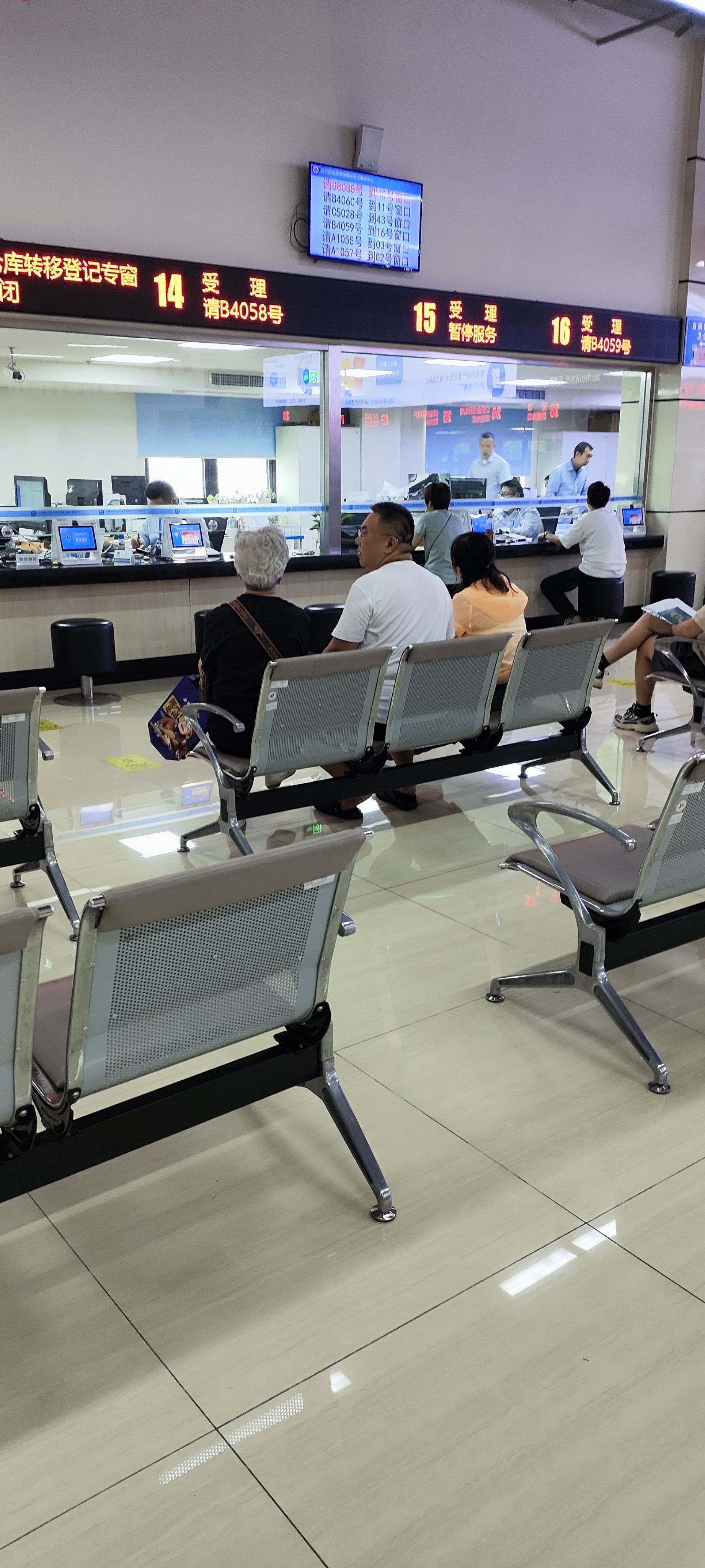 现货白银交易中心(白银现货交易平台排行榜)